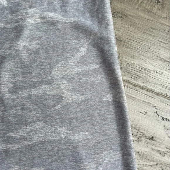 Vuori Clean Elevation Legging In Pale Heather Camo Gray Colorway High Rise M & L - Picture 10 of 13